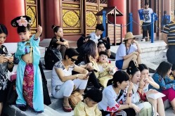 横店“20万群演”现状：懒人聚集地单身天堂“疯子”乐土横店做群演需要什么条件